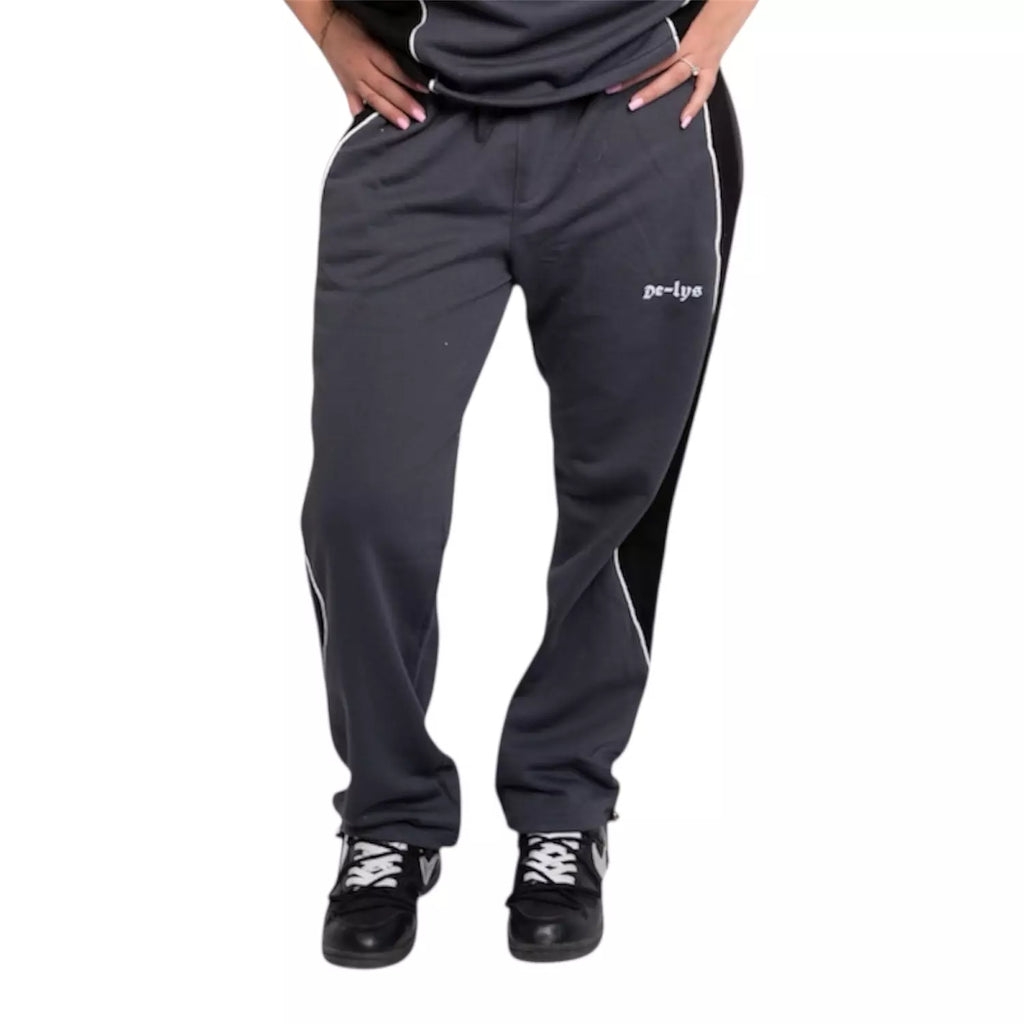 De-lys pants Black & Grey with white stripe